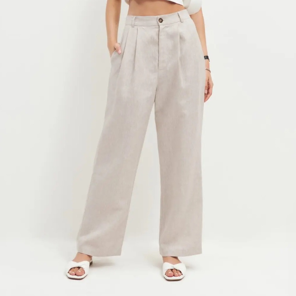 REFORMATION the Mason Cropped Linen Pant from
30.5 inseam, - Picture 2 of 12